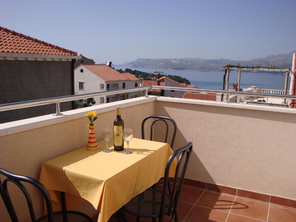 Apartment Dadic *